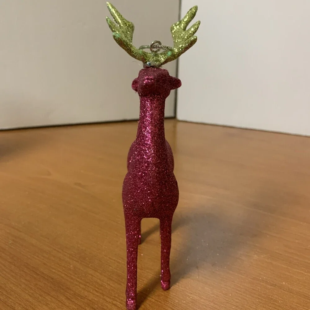 Glittered Reign Deer Pink/Gold  6”x4”